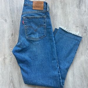 Levi’s Wedgie Straight Jean - Size 25